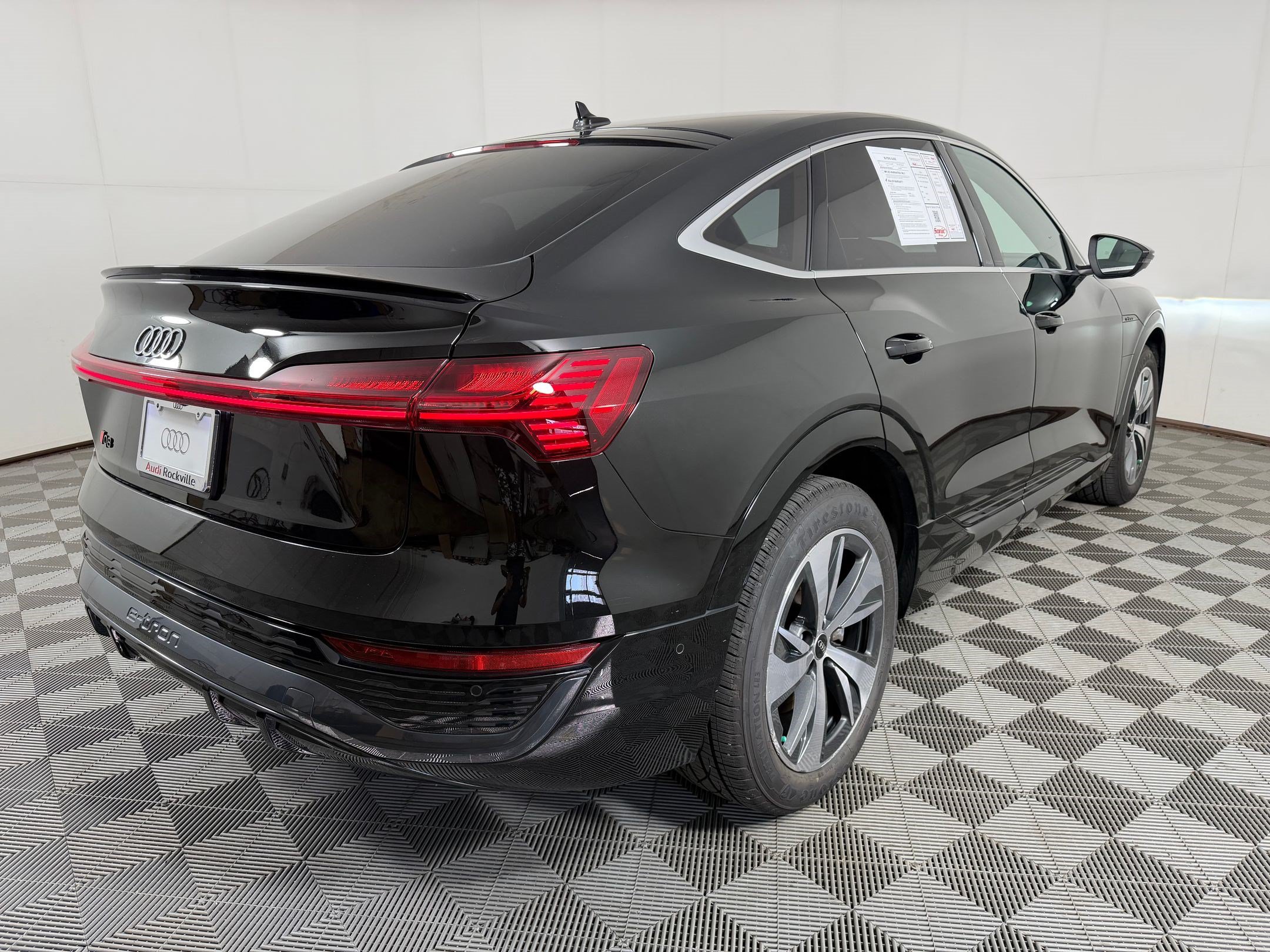 Certified 2024 Audi Q8 e-tron Premium Plus AWD/4WD image 9
