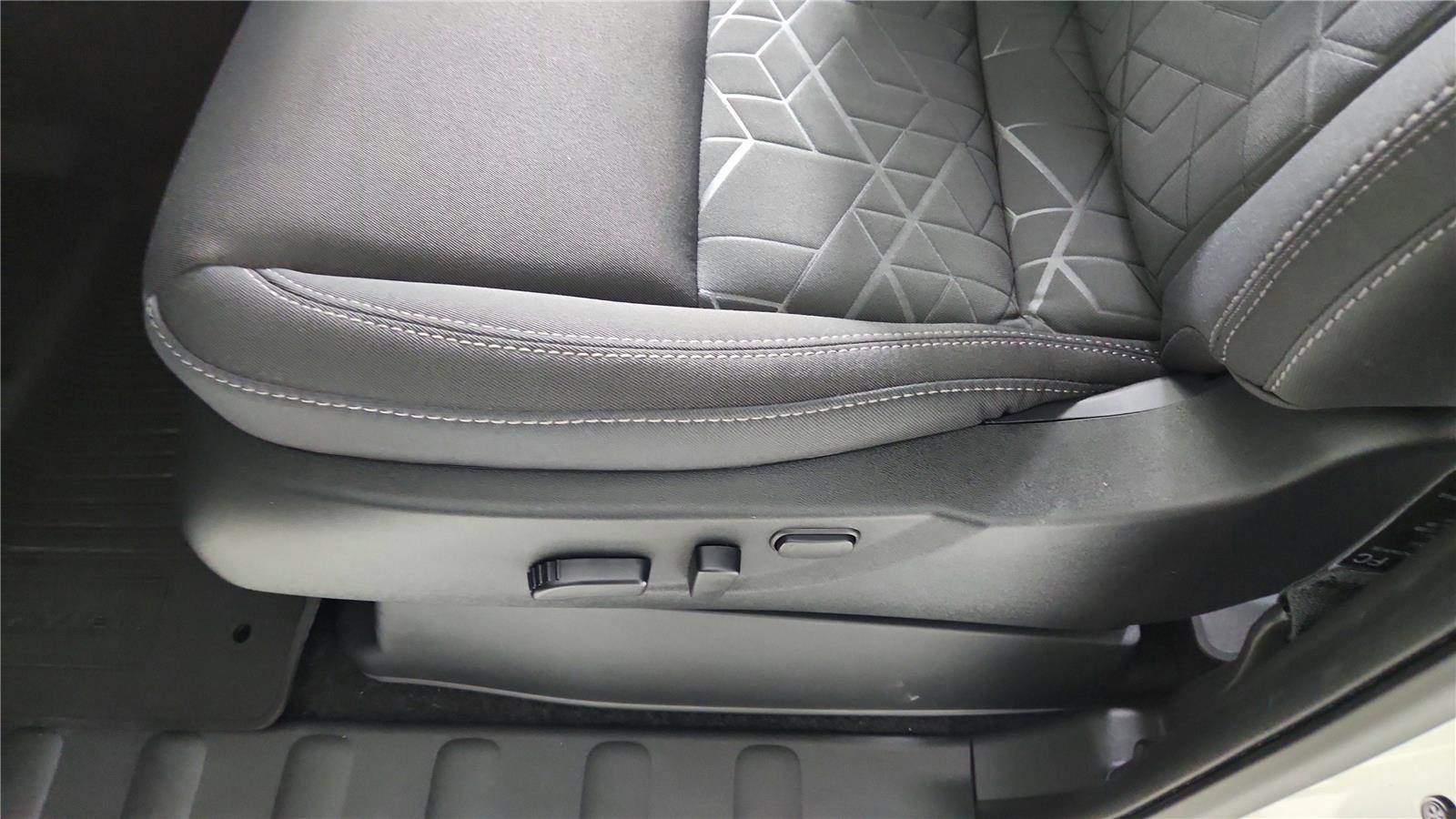 New 2026 Nissan Frontier SV w/ All-Weather Content Package image 15