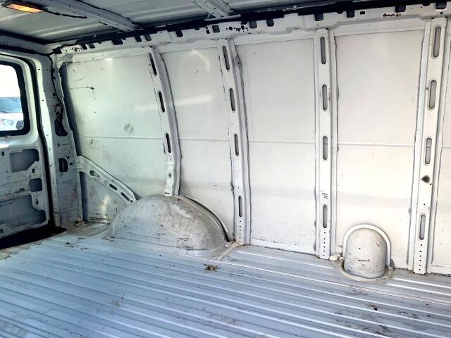 Used 2014 Chevrolet Express 2500 image 21