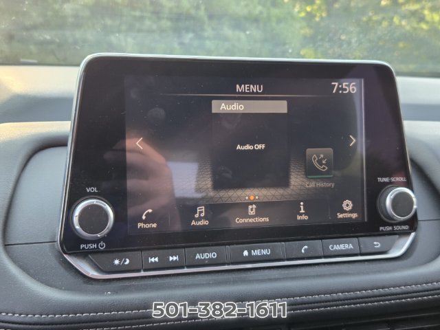Used 2025 Nissan Rogue S AWD/4WD image 19