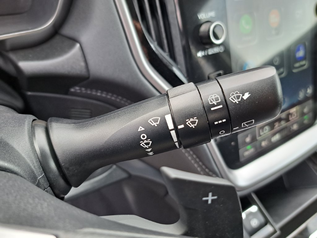 Used 2025 Subaru Outback Limited AWD/4WD image 11