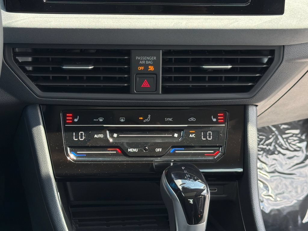 New 2026 Volkswagen Jetta SE FWD image 13