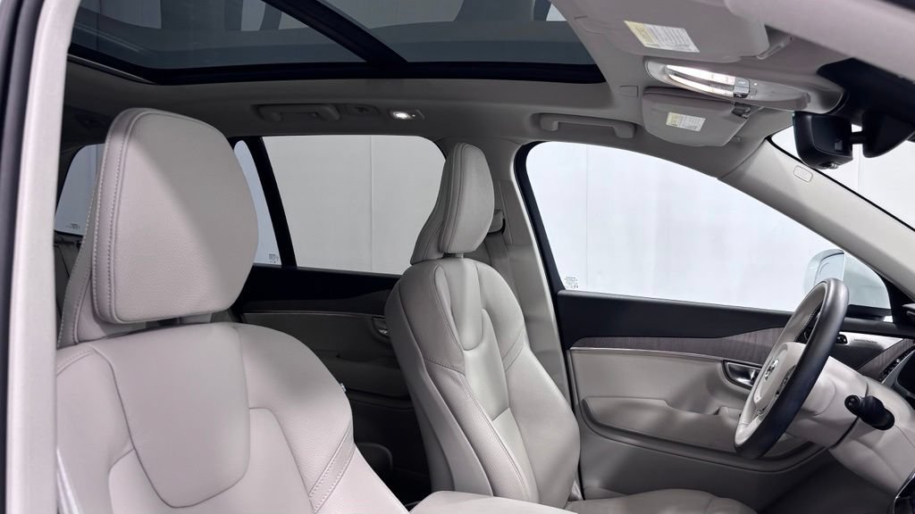 Certified 2024 Volvo XC90 B5 Plus w/ Protection Package Premier AWD/4WD image 19