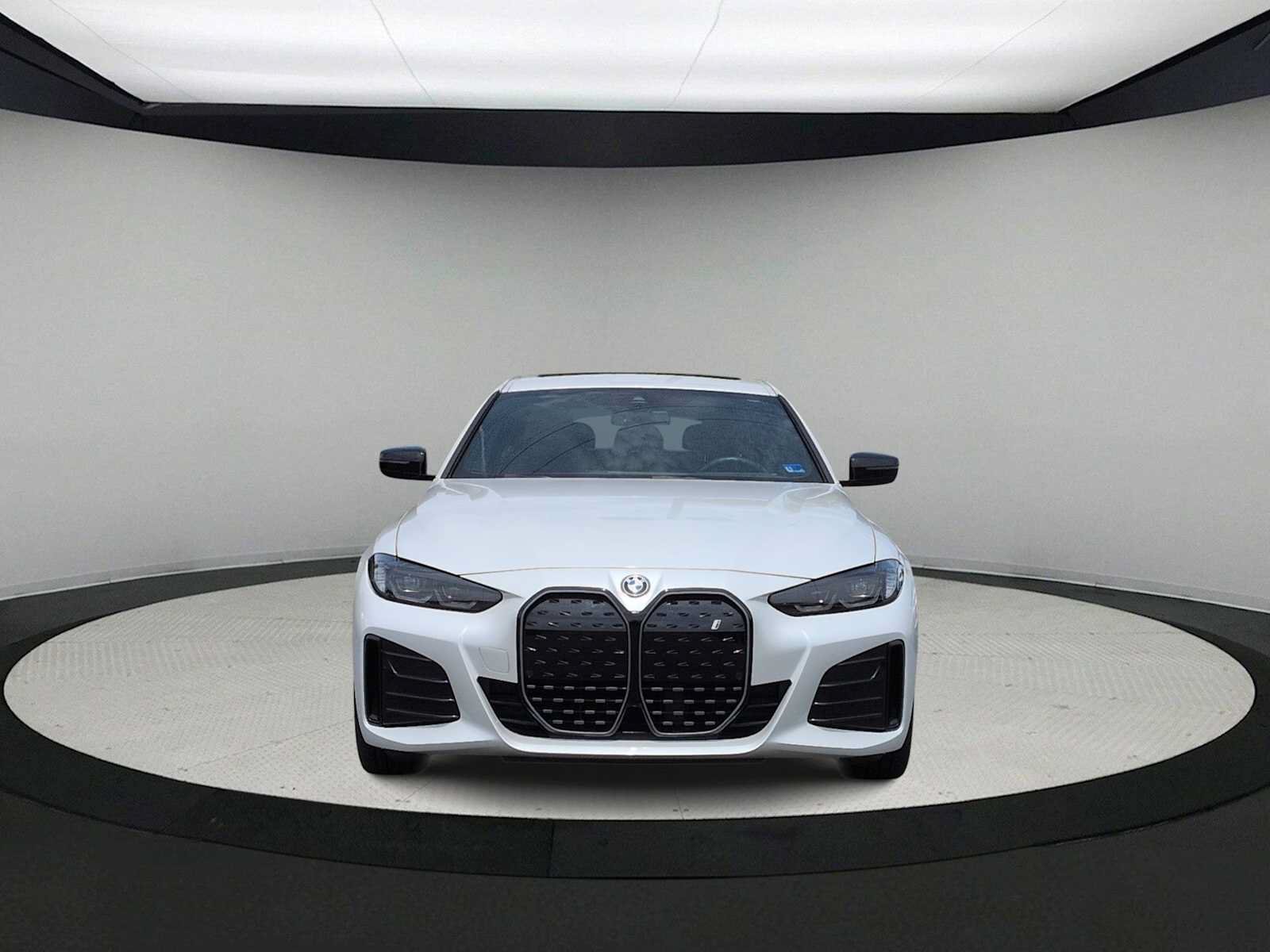 Used 2023 BMW i4 eDrive40 w/ M Sport Package RWD image 3