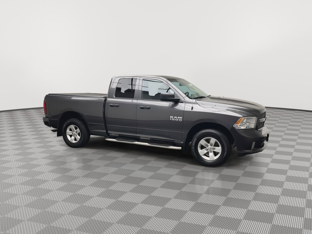 Used 2018 RAM 1500 Express AWD/4WD image 37