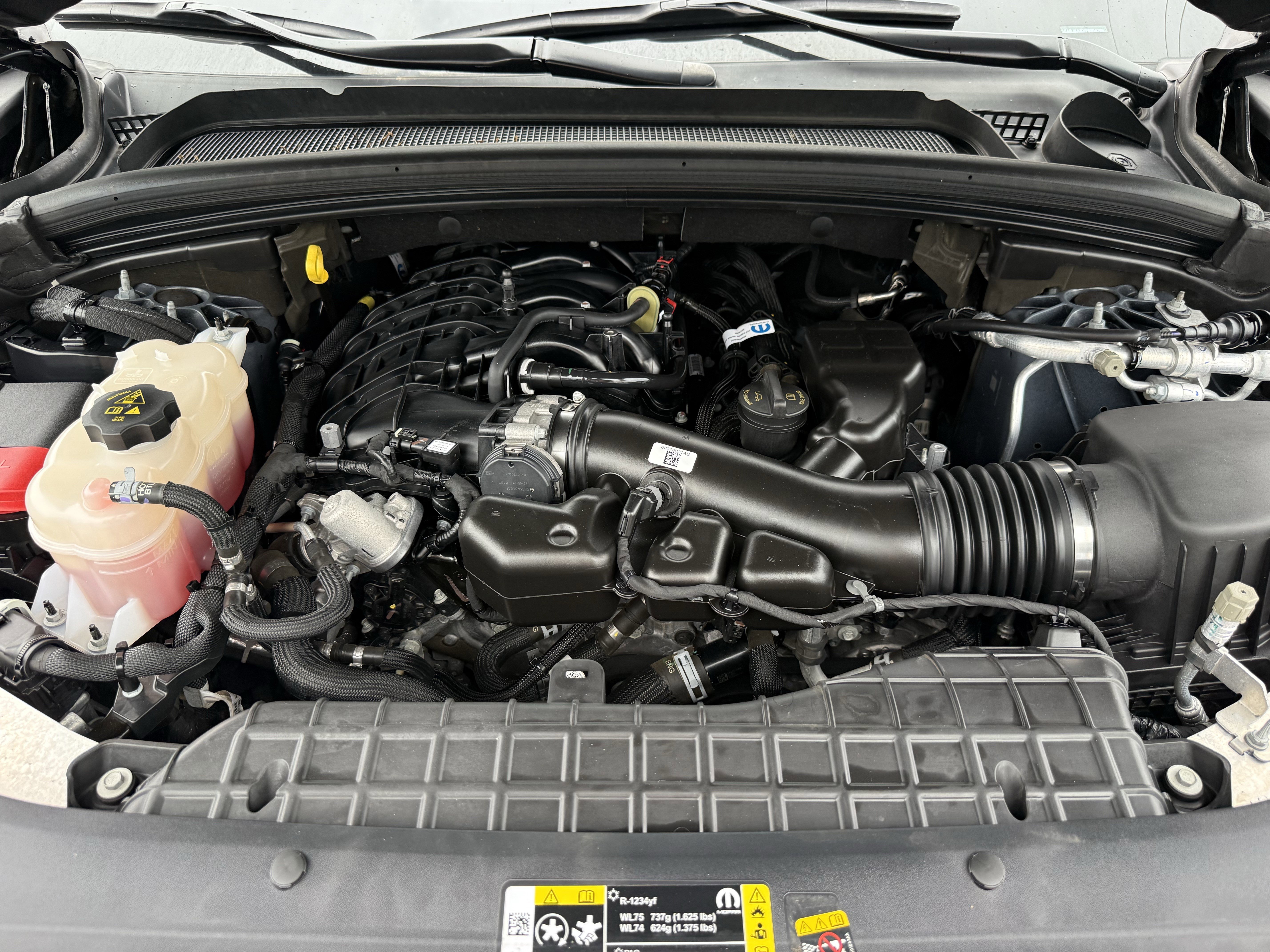 Used 2023 Jeep Grand Cherokee L Laredo AWD/4WD image 33