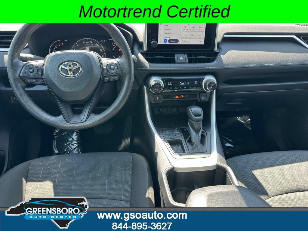Used 2025 Toyota RAV4 XLE FWD image 5