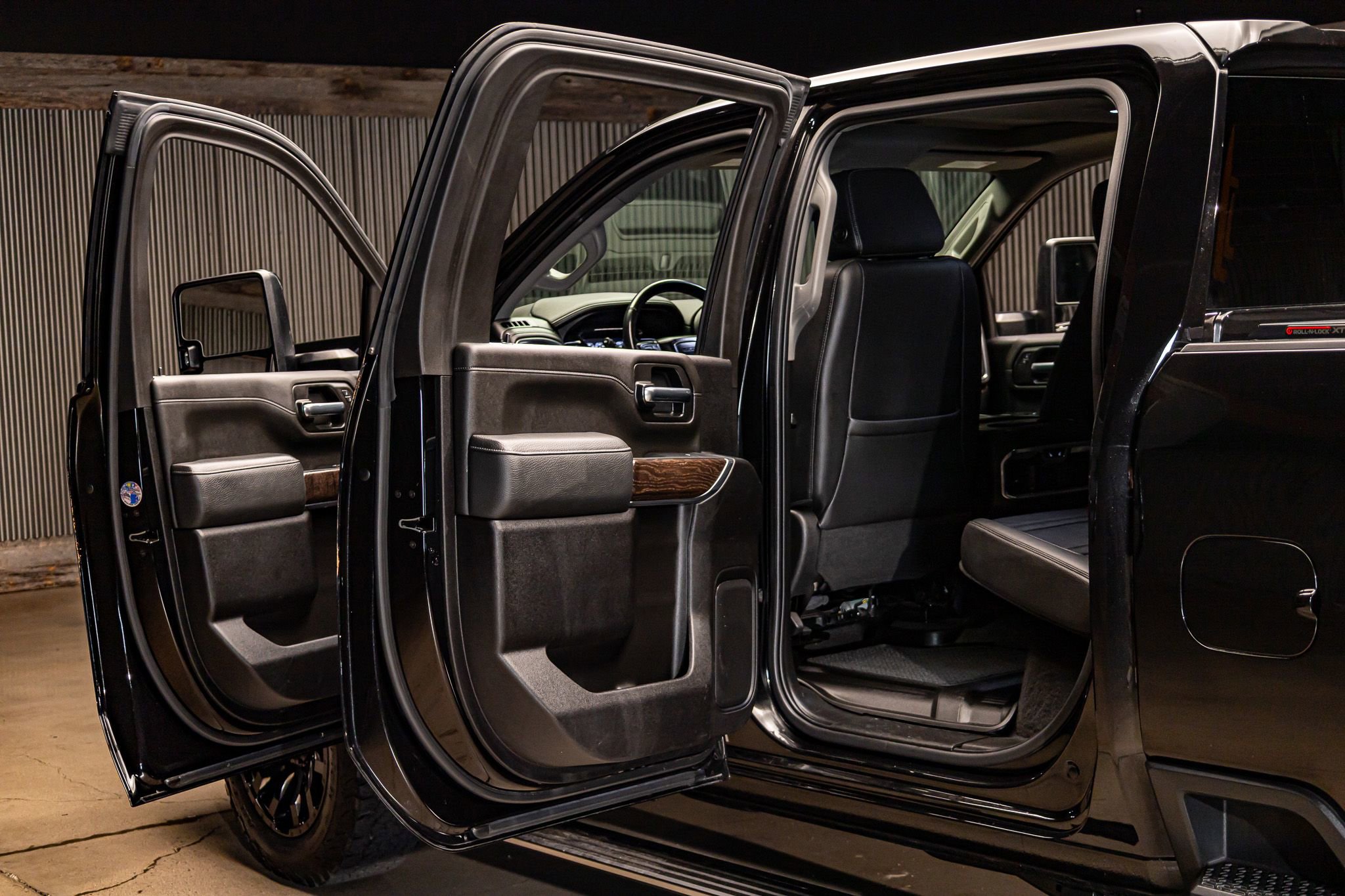 Used 2022 GMC Sierra 2500 Denali w/ Denali Black Diamond Edition image 24
