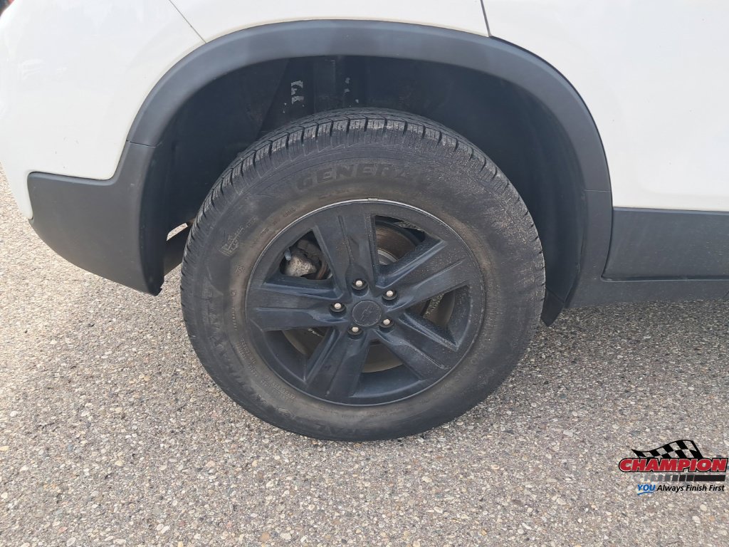 Used 2018 Chevrolet Trax LS AWD/4WD image 33