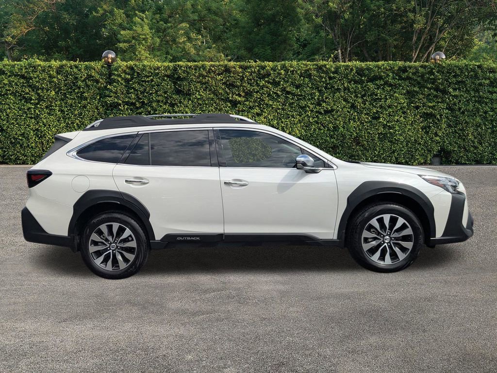 Used 2024 Subaru Outback Touring XT AWD/4WD image 3