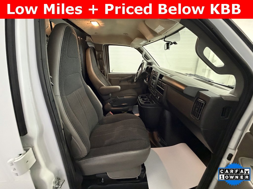 Used 2024 GMC Savana 2500 Work Van 3D Cargo Van w/ Driver Convenience Package image 20