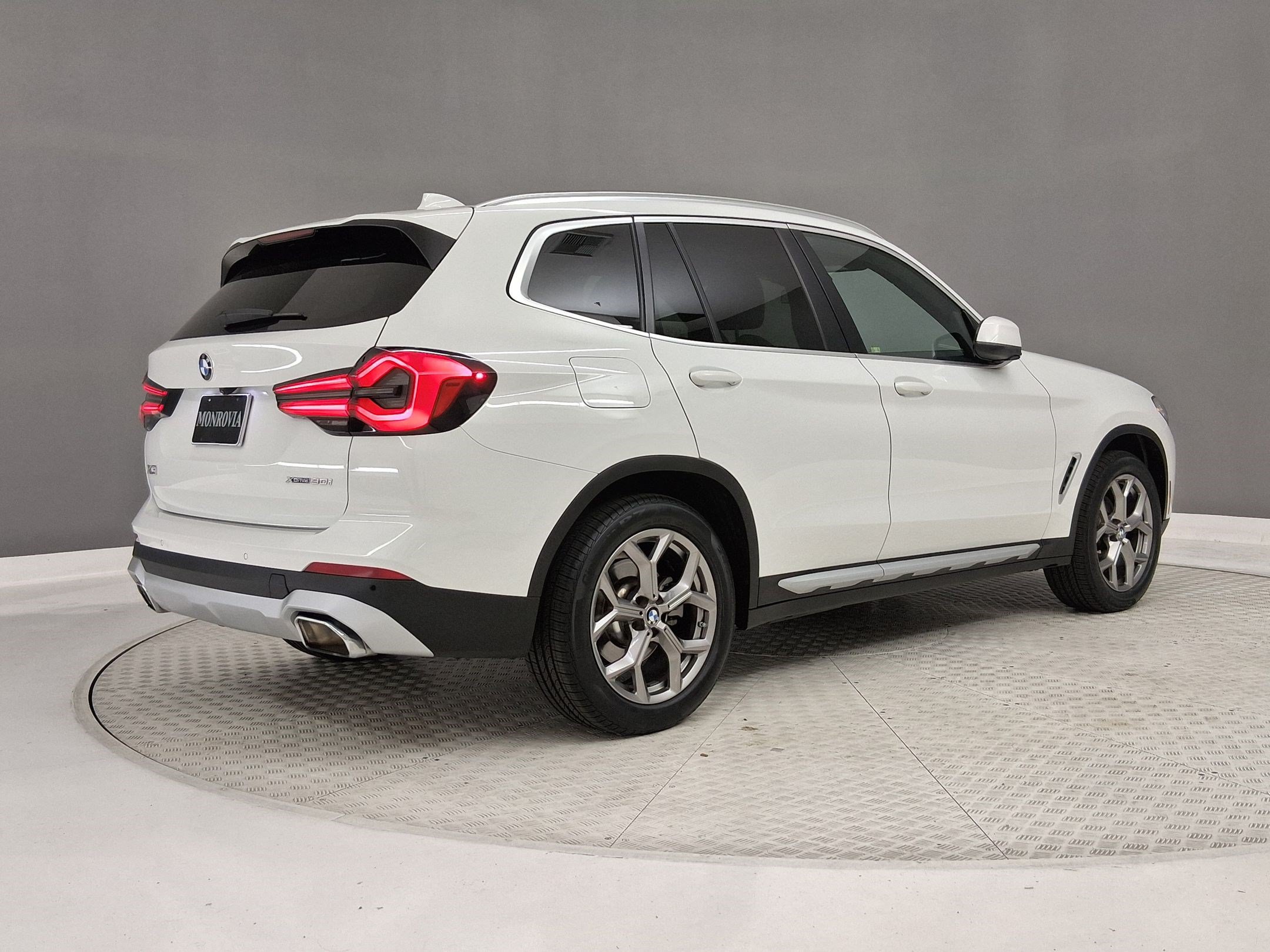 Used 2023 BMW X3 xDrive30i w/ Convenience Package w/ZPA AWD/4WD image 9