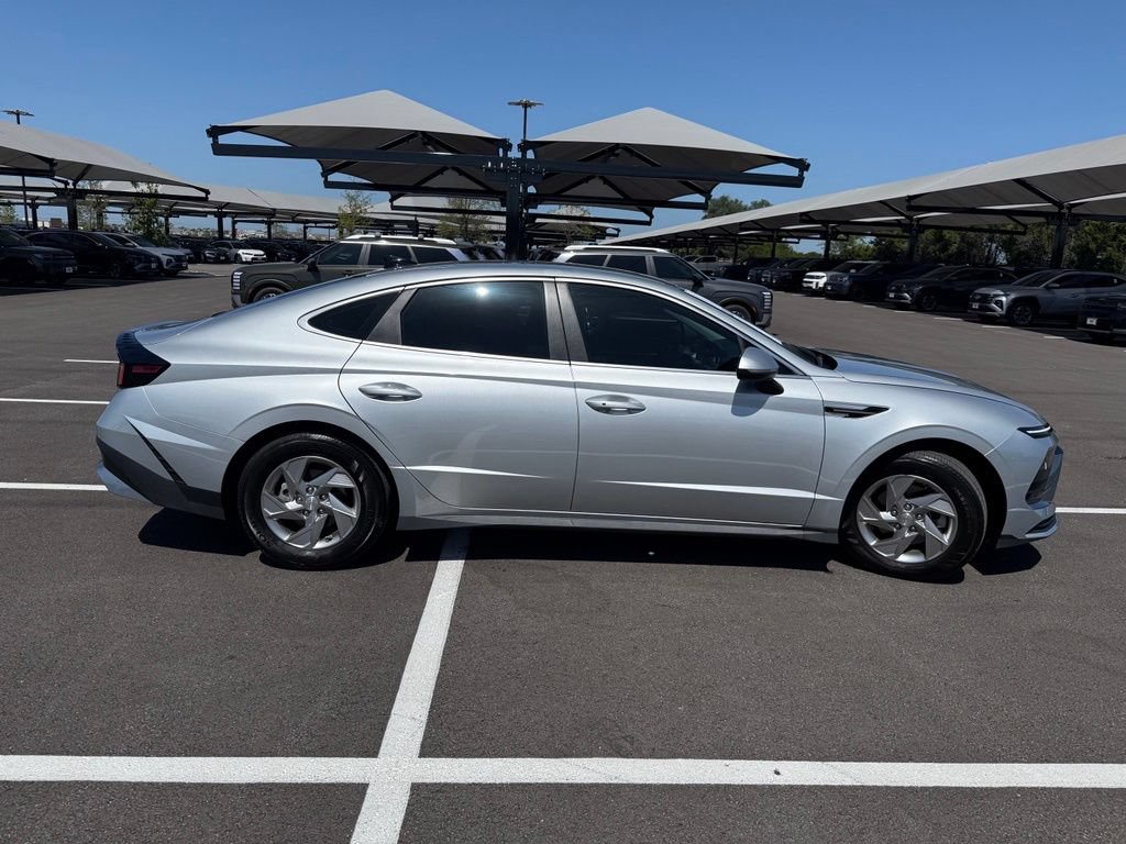 Certified 2025 Hyundai Sonata SE FWD image 4