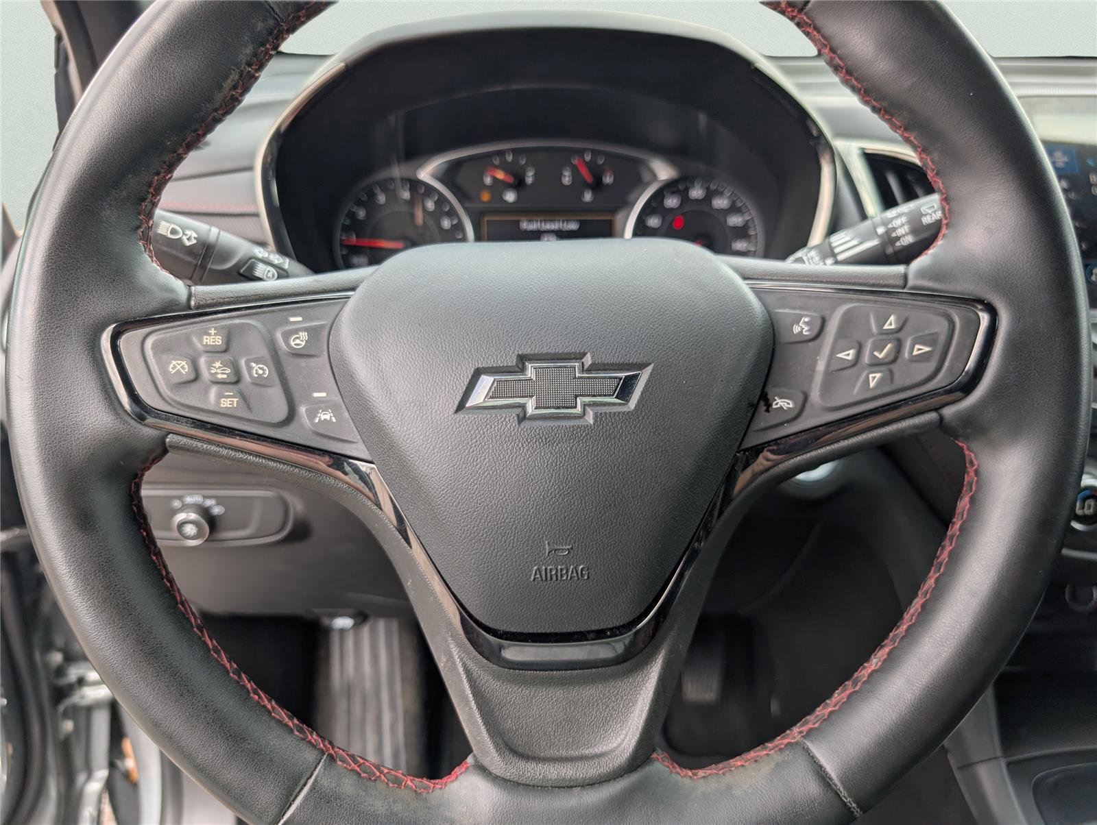 Used 2024 Chevrolet Equinox RS w/ RS Leather Package image 24