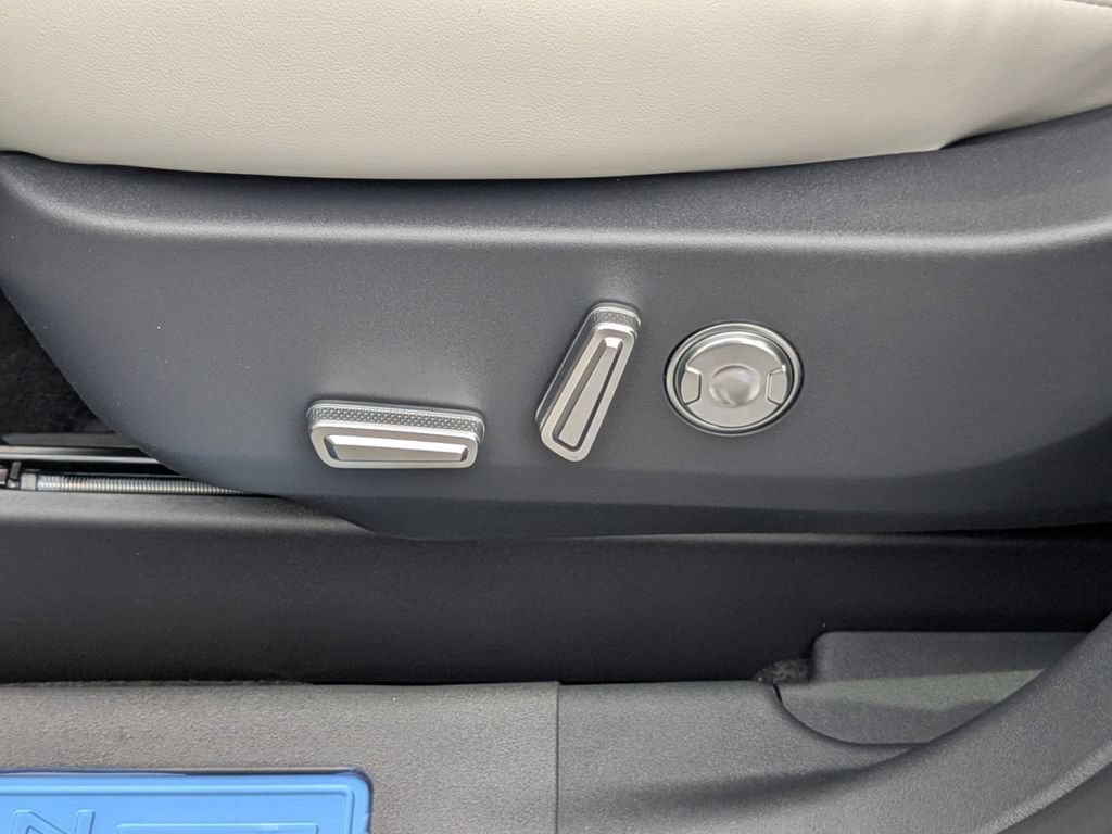 New 2026 Lincoln Nautilus Reserve AWD/4WD image 20