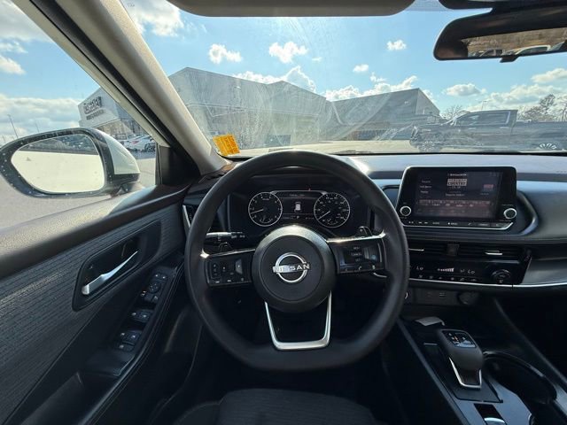 Used 2023 Nissan Rogue SV image 14