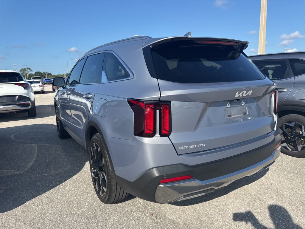 Certified 2024 Kia Sorento EX FWD image 6