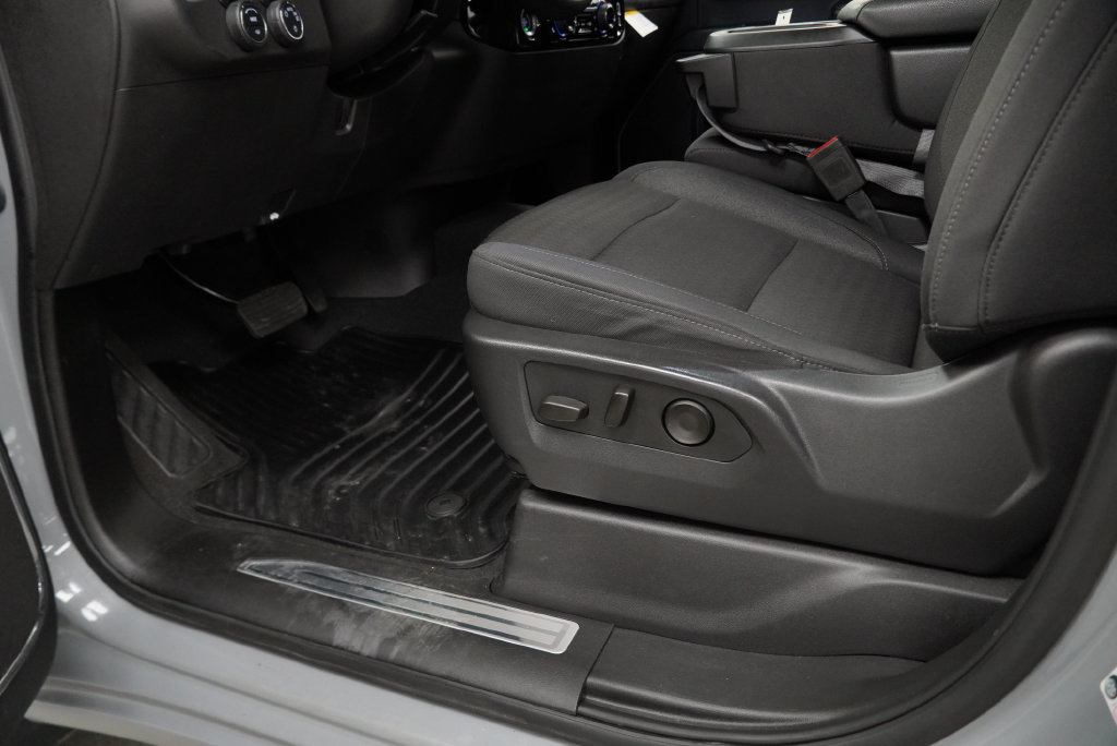 Certified 2024 Chevrolet Silverado 1500 LT AWD/4WD image 32