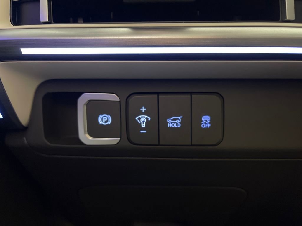 Certified 2025 Hyundai Santa Fe Calligraphy image 30
