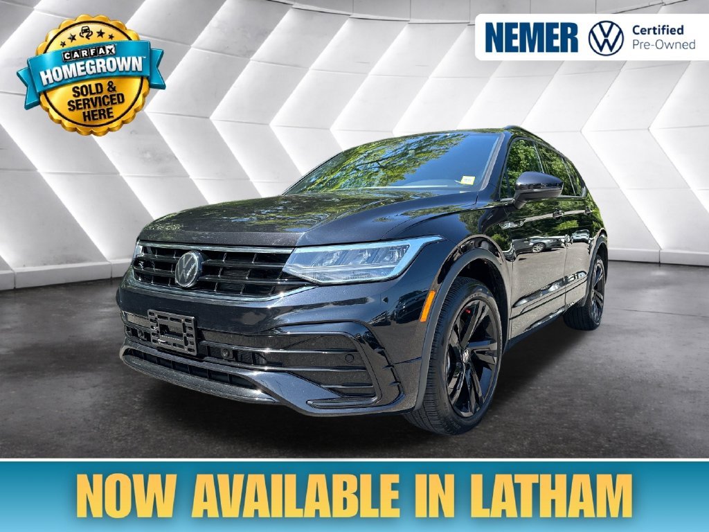 Certified 2024 Volkswagen Tiguan SE R-Line AWD/4WD image 1