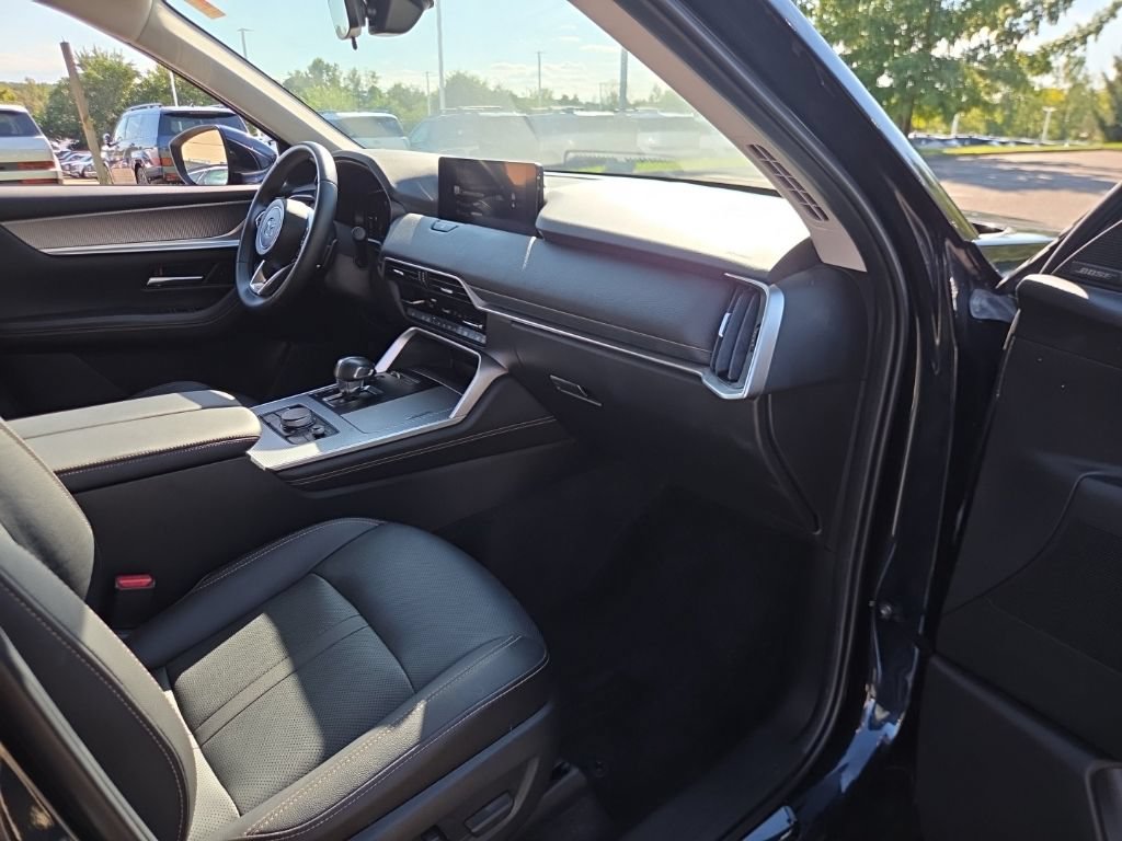 Used 2025 MAZDA CX-90 Plug-In Hybrid w/ Preferred AWD/4WD image 14