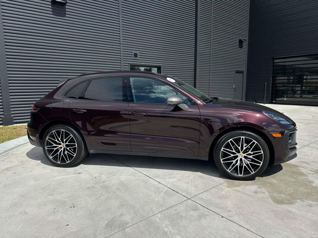 Used 2023 Porsche Macan Turbo image 10