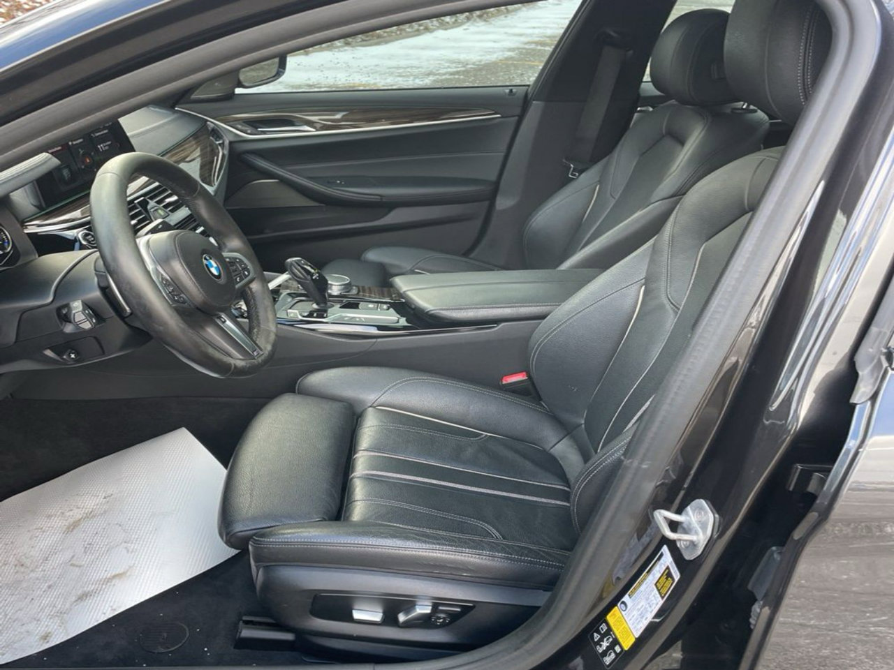 Used 2017 BMW 540i xDrive image 9