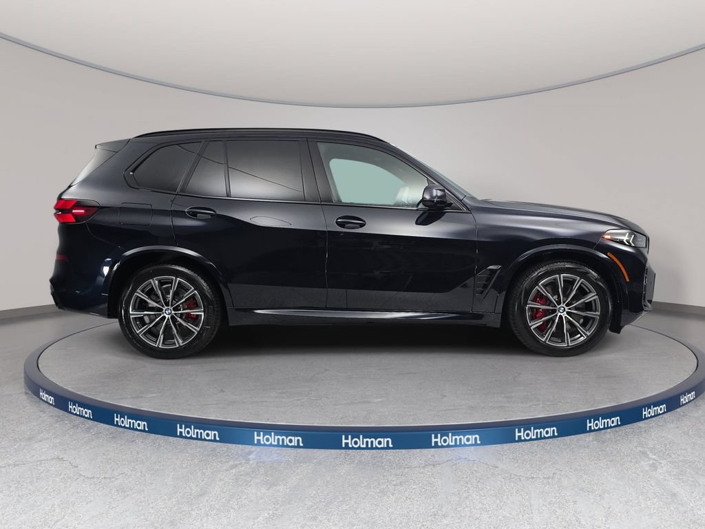 New 2026 BMW X5 xDrive50e w/ M Sport Package AWD/4WD image 4