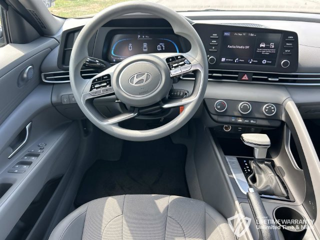 New 2026 Hyundai Elantra SE FWD image 13