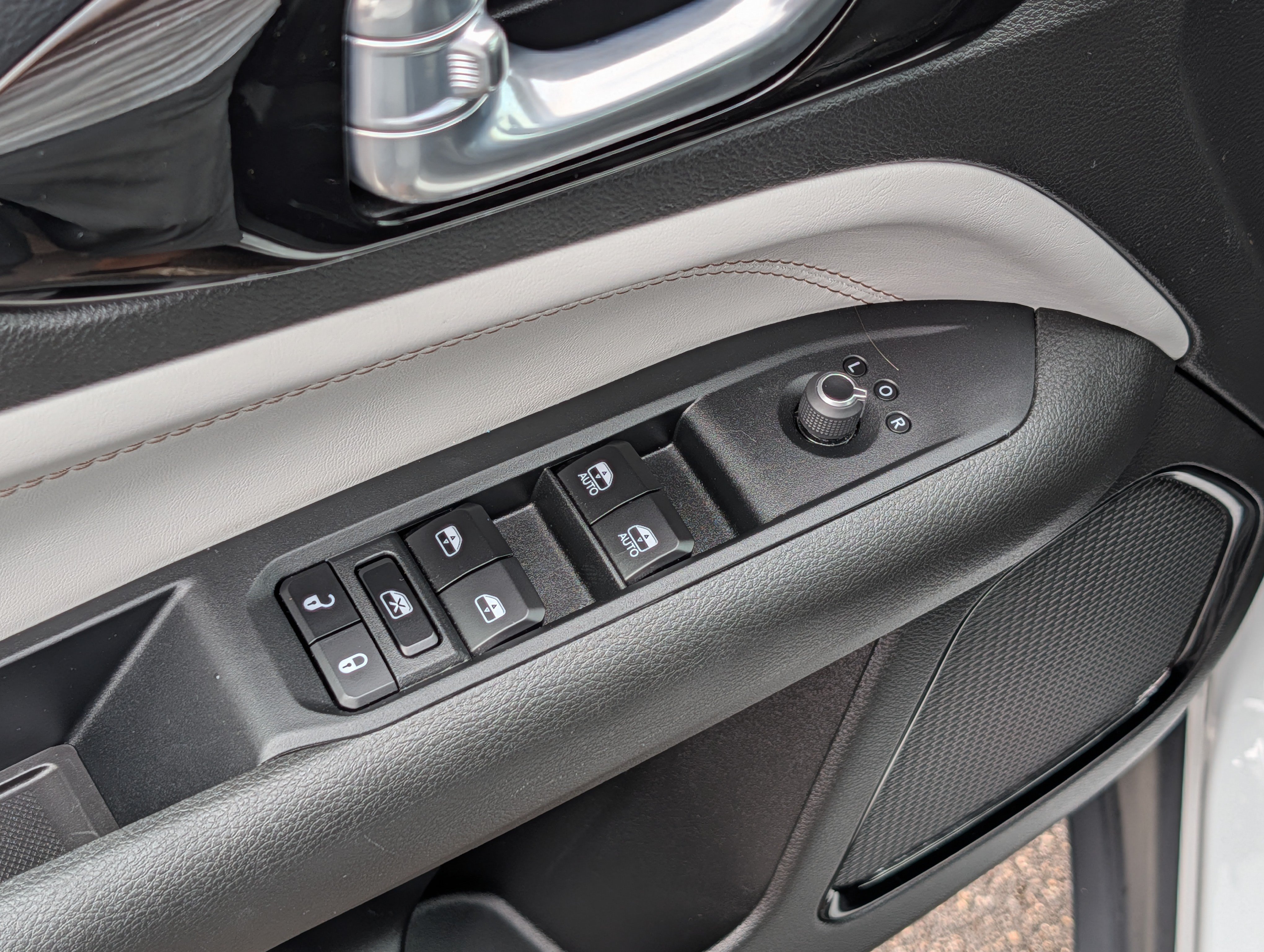 Used 2024 Jeep Compass Limited AWD/4WD image 19