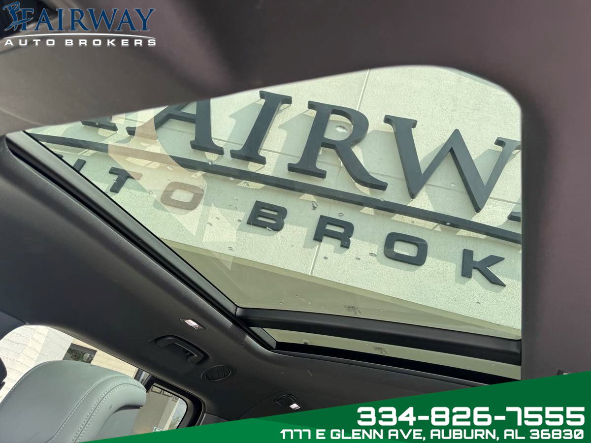 Used 2023 Land Rover Defender 130 X image 27