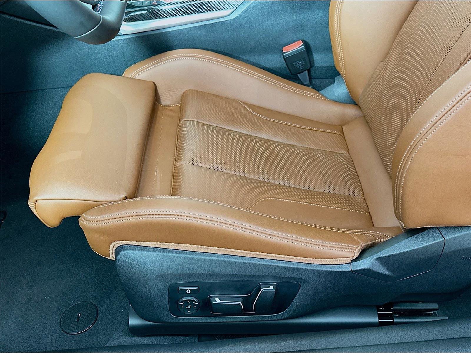 Used 2025 BMW M4 Coupe w/ Executive Package image 20