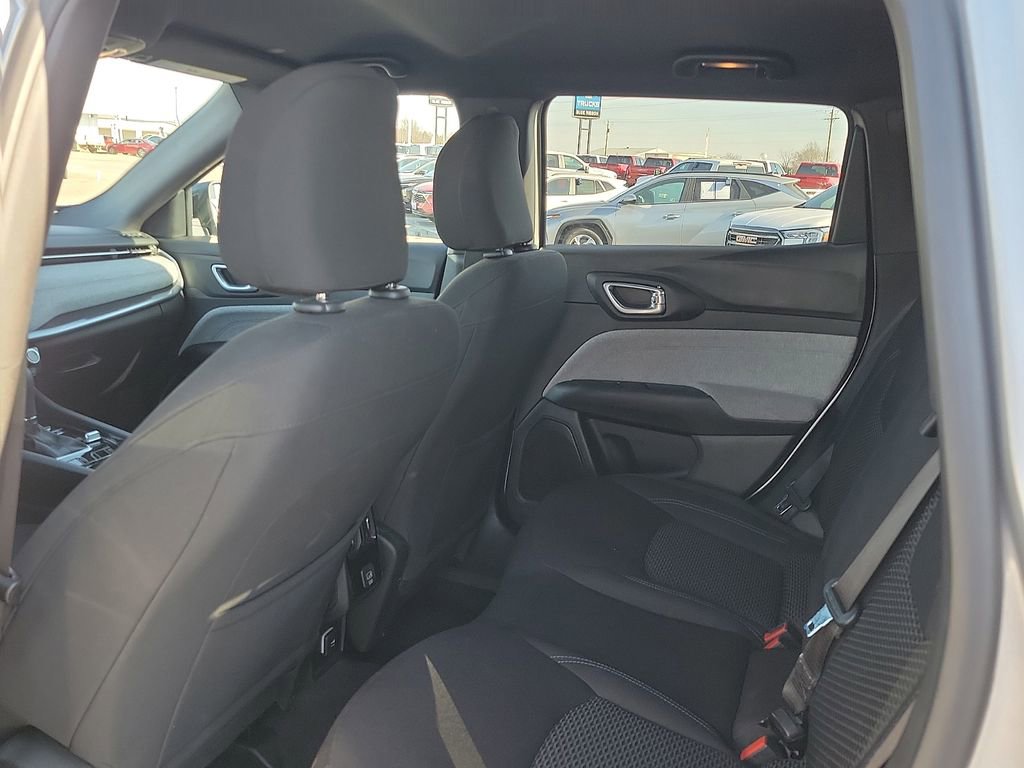 Used 2025 Jeep Compass Sport image 9