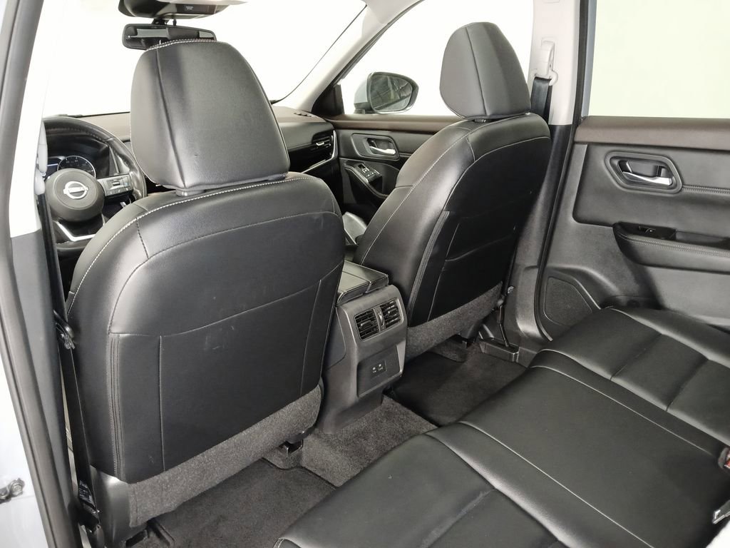 Used 2023 Nissan Rogue SL AWD/4WD image 15