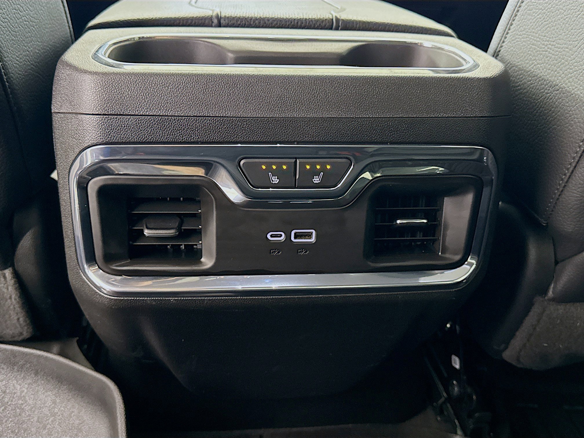 Used 2024 GMC Sierra 2500 Denali w/ Denali Reserve Package image 27