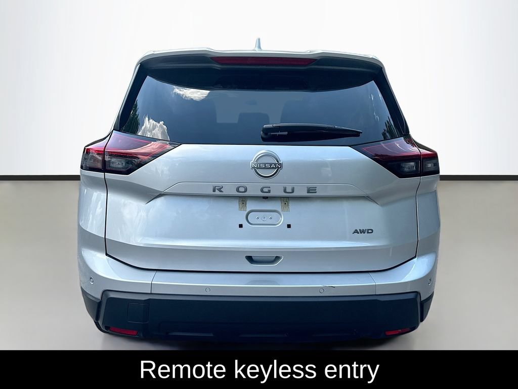 Certified 2025 Nissan Rogue SV AWD/4WD image 6