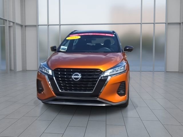 Certified 2022 Nissan Kicks SR FWD image 2