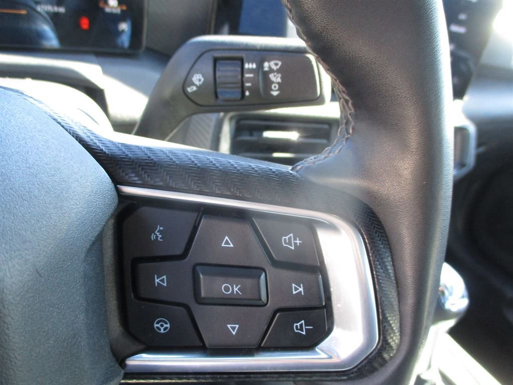 Used 2024 Ford Mustang Convertible image 12