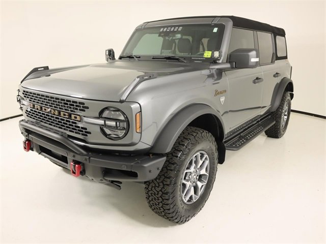 Used 2024 Ford Bronco Badlands image 1
