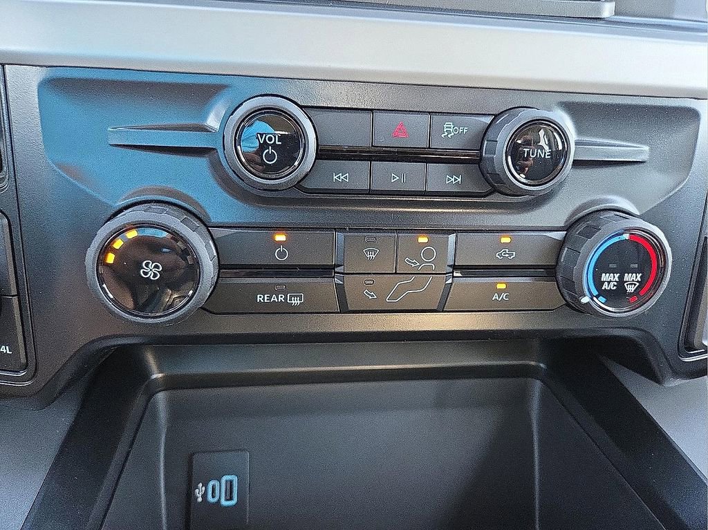 New 2026 Ford F250 XLT w/ FX4 Off-Road Package image 14