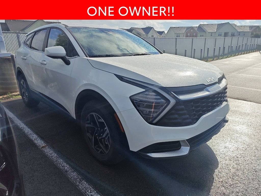 Used 2025 Kia Sportage LX FWD image 3