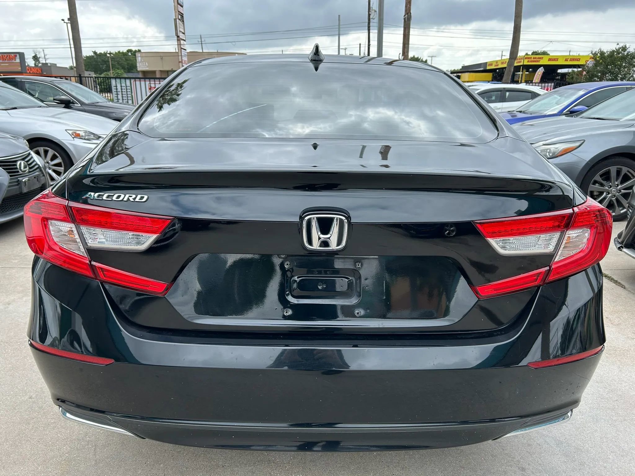 Used 2018 Honda Accord LX image 4