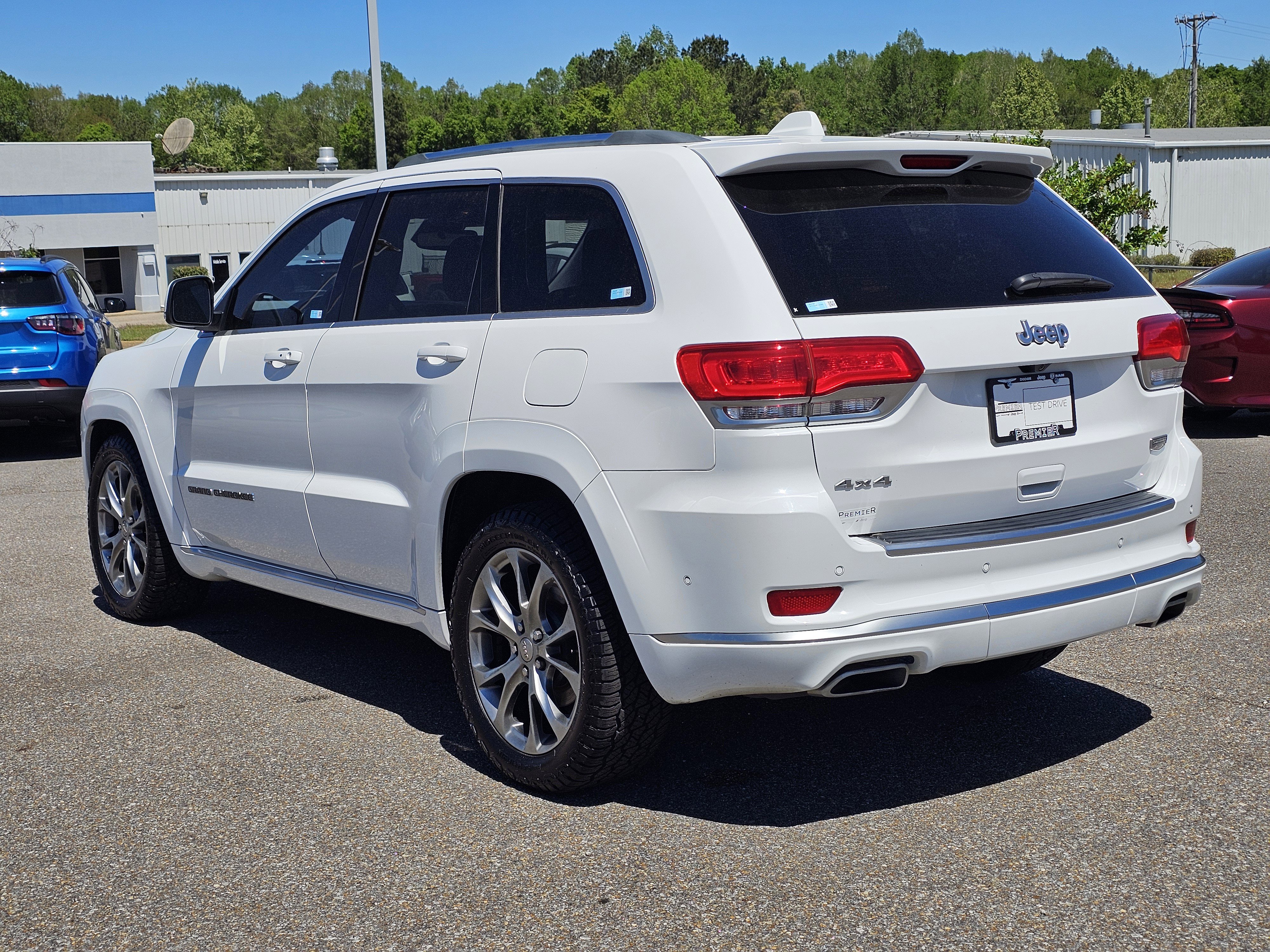 Used 2019 Jeep Grand Cherokee Summit AWD/4WD image 13