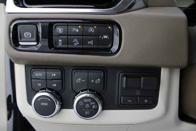 New 2026 GMC Yukon XL Denali w/ Denali Reserve Package image 10