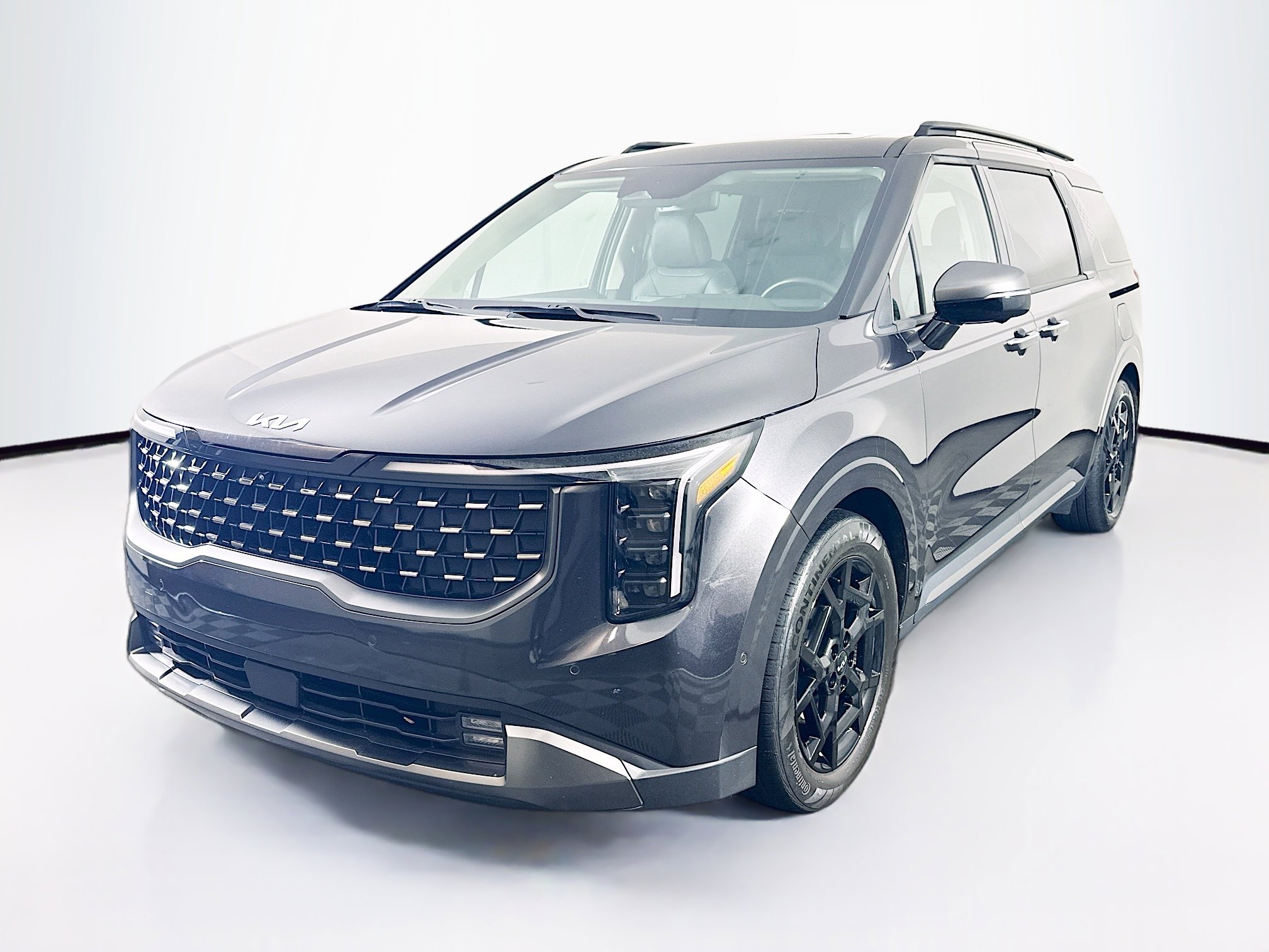 Used 2025 Kia Carnival SX Prestige image 3