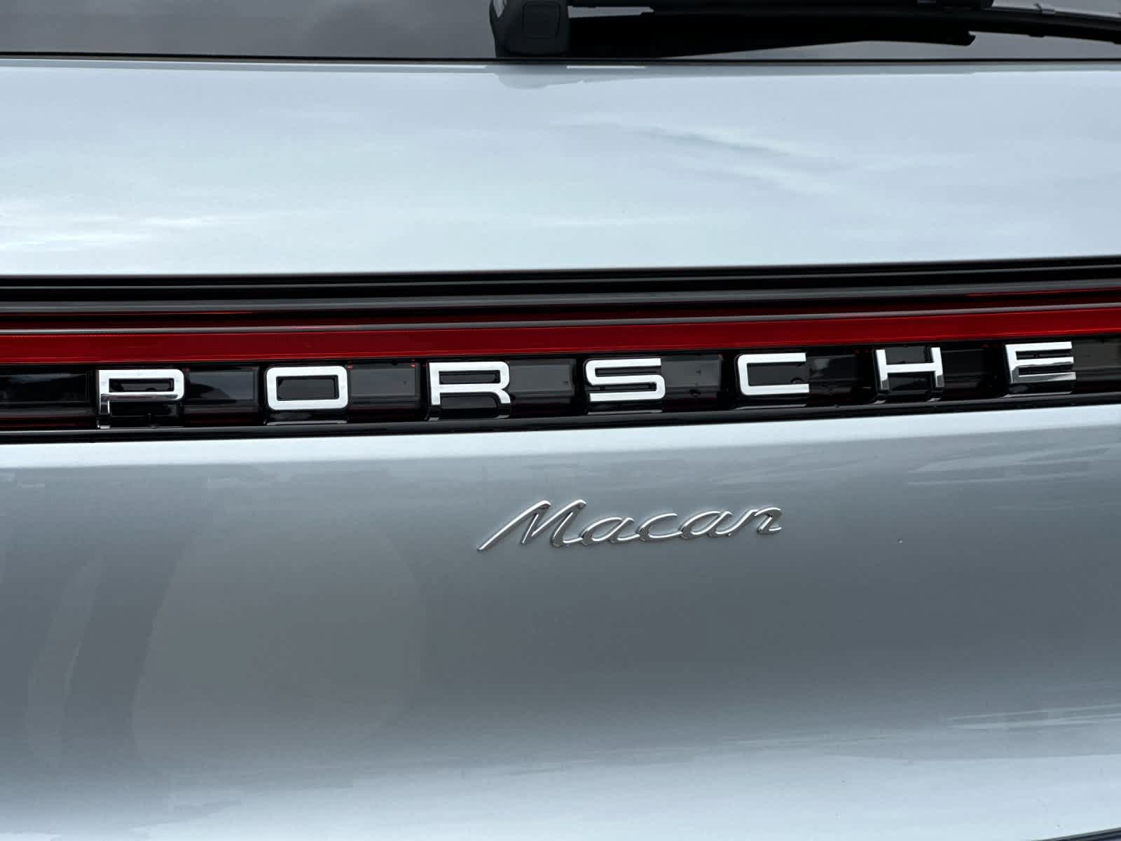 New 2026 Porsche Macan AWD/4WD image 31