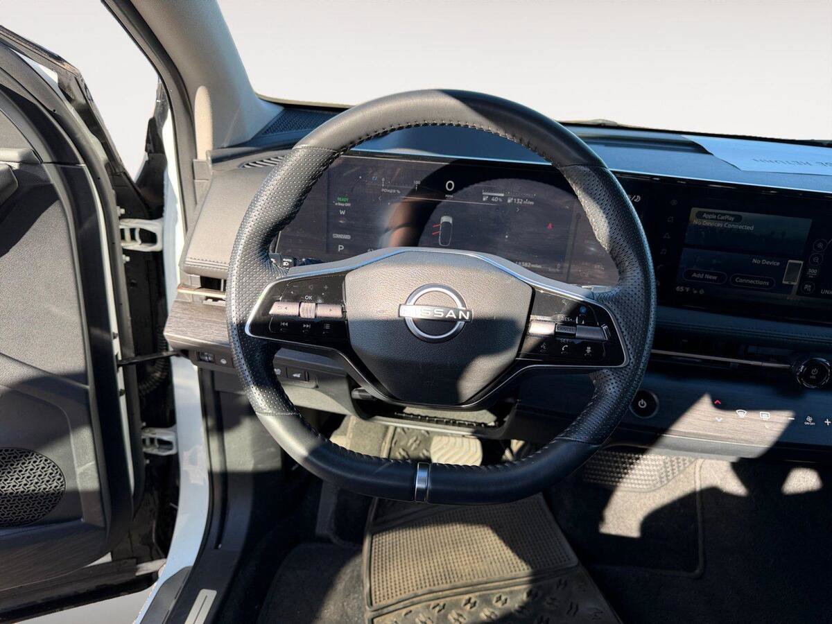 Used 2024 Nissan Ariya AWD image 12