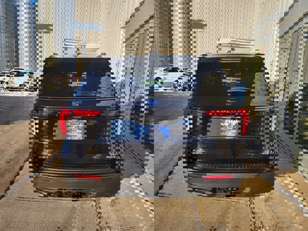 New 2026 Ford Explorer Active image 7