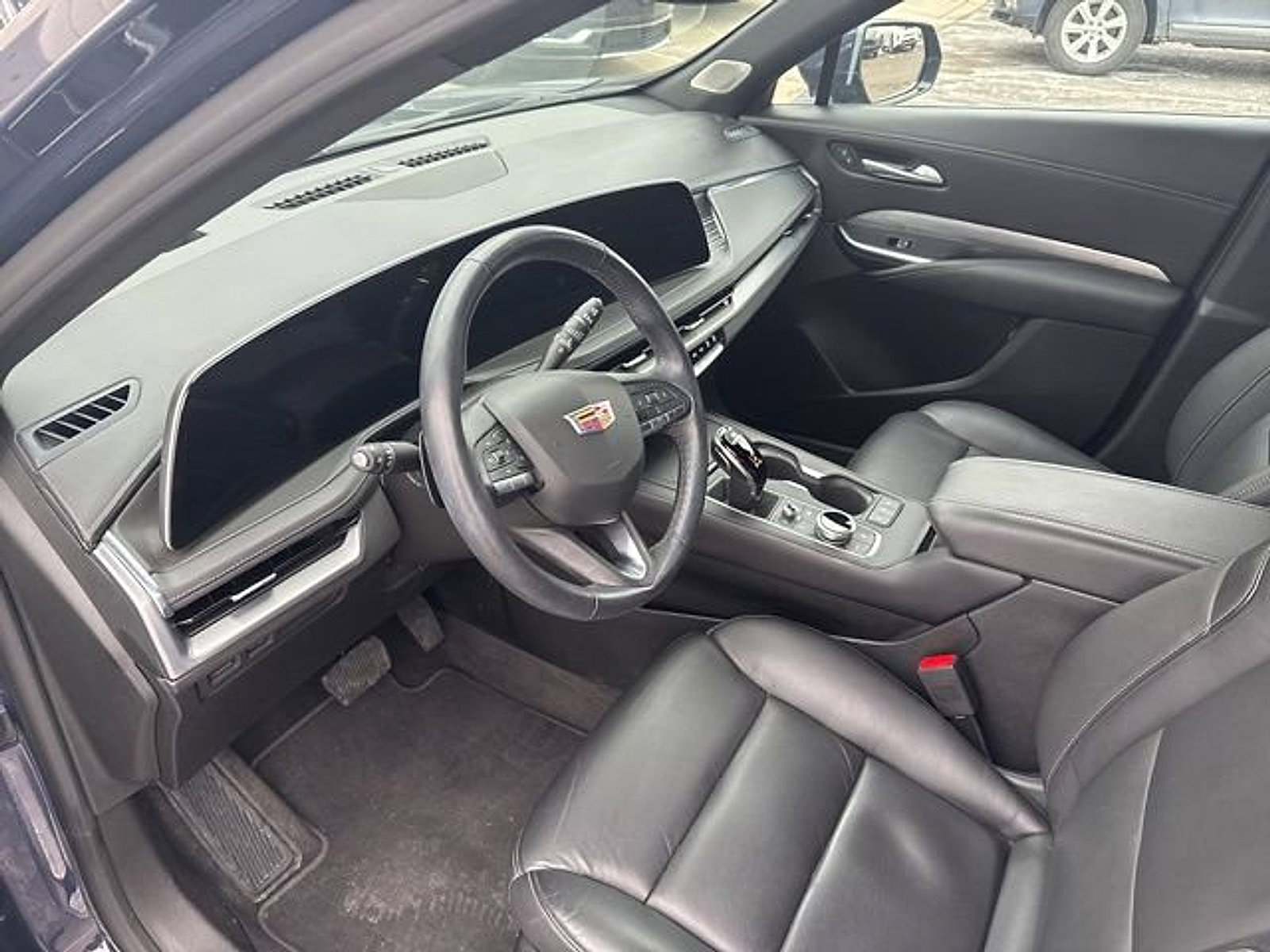 Certified 2024 Cadillac XT4 Premium Luxury w/ Cold Weather Package image 10