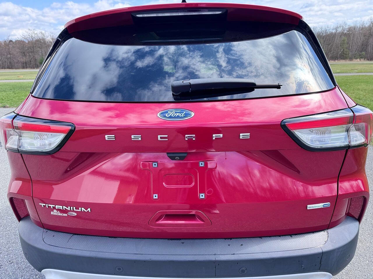 Used 2020 Ford Escape Titanium image 12